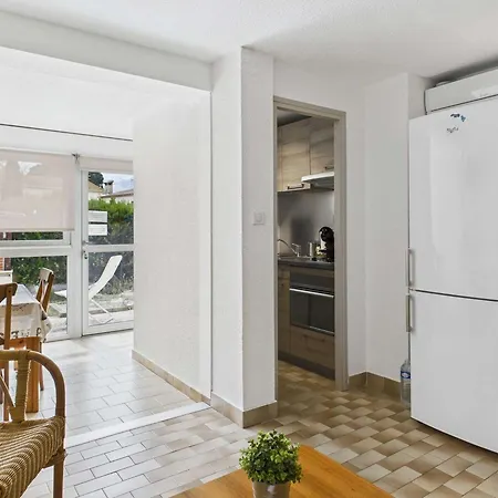 T3 Rdc Avec Terrasse Et Climatisation - Fr-1-423-325 Apartment *